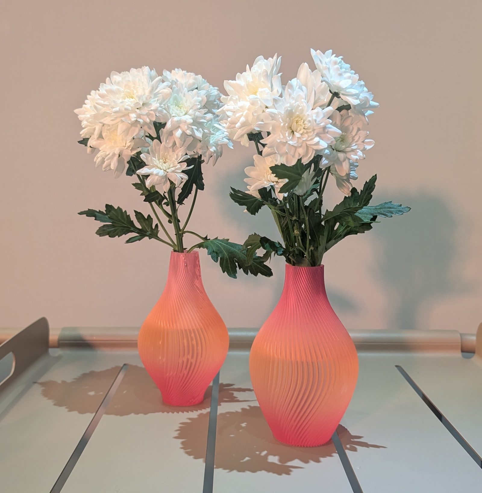 Mode vase — Deux tirages du même profil, dégradé rose-orange
